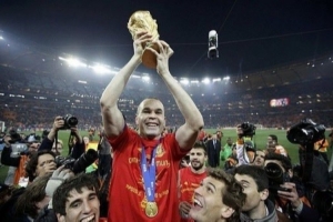 九游体育app-西班牙世界杯夺冠15周年，伊涅斯塔发文：难忘第一颗星！