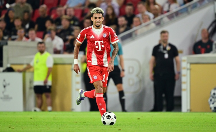 九游体育app-完美开局！迪亚斯加盟拜仁后正赛首秀，收获首球+首冠