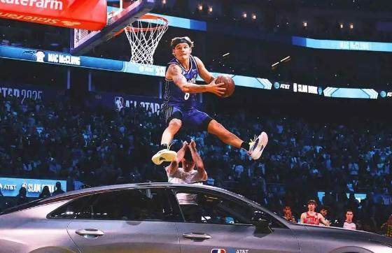 9体育-【现场】全明星暂停长达2.5小时 赛制改革引发争议