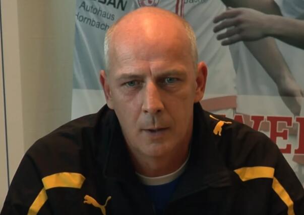 九游体育官网-巴斯勒质疑瓦格纳态度傲慢，并向孔帕尼探讨博伊频繁出场的原因